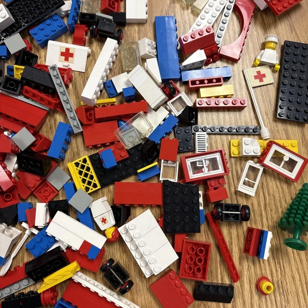 LEGO LEGOLAND: Air Ambulance 386 (partial?) Set Number 770 VTG  1975! And More